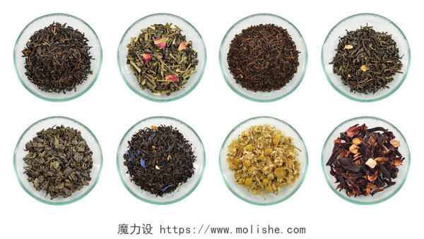 各式各样的干茶叶不同种类的绿茶红茶和孤立的白色背景上的玻璃碟香草茶